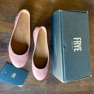 NWT Frye Carson Ballet flats
